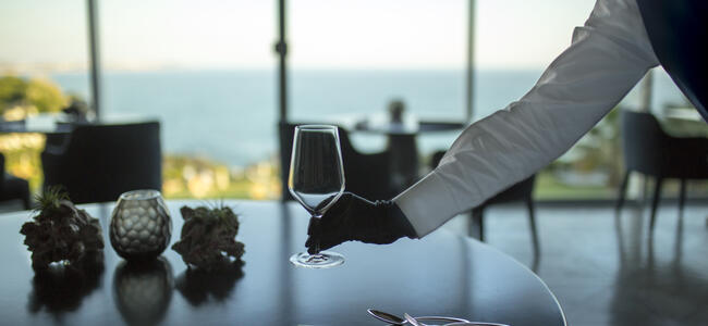 Waiter | Ocean Restaurant - two  Michelin stars (m/f)